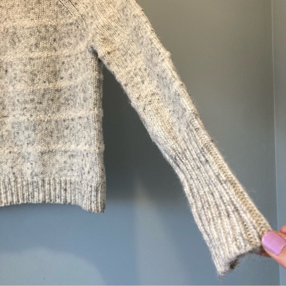 J. Crew Merino Blend Striped Sweater Grey & White Preppy Mohair Wool Pullover XS - Picture 4 of 7